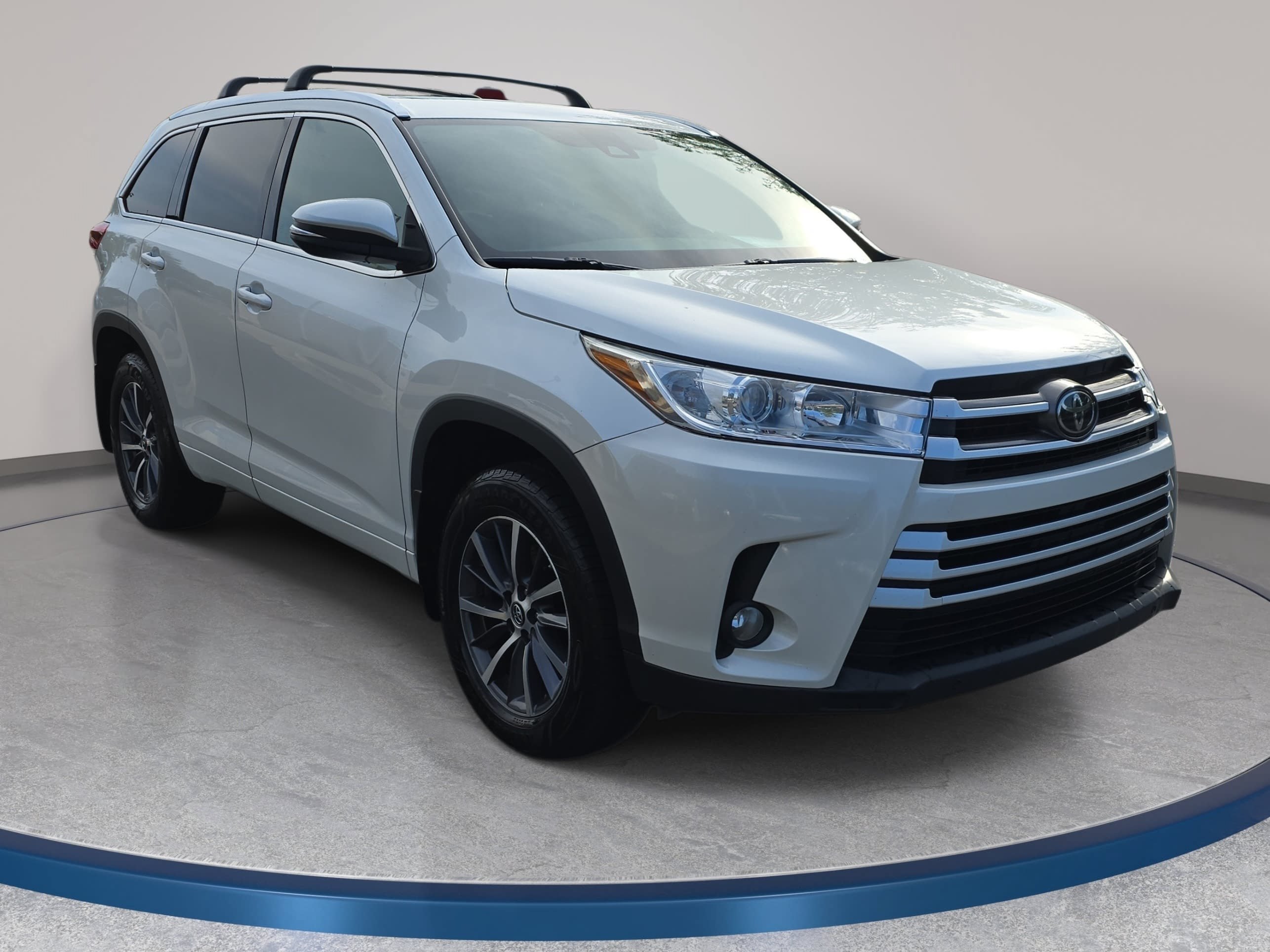 Used 2017 Toyota Highlander XLE XLE V6 AWD