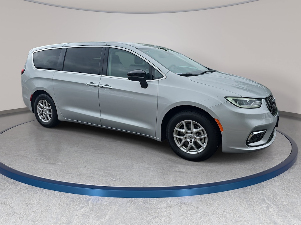 Used 2024 Chrysler Pacifica Touring L Van Passenger Van