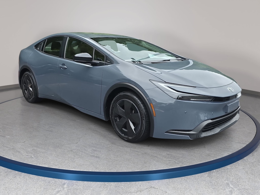 Used 2025 Toyota Prius LE LE