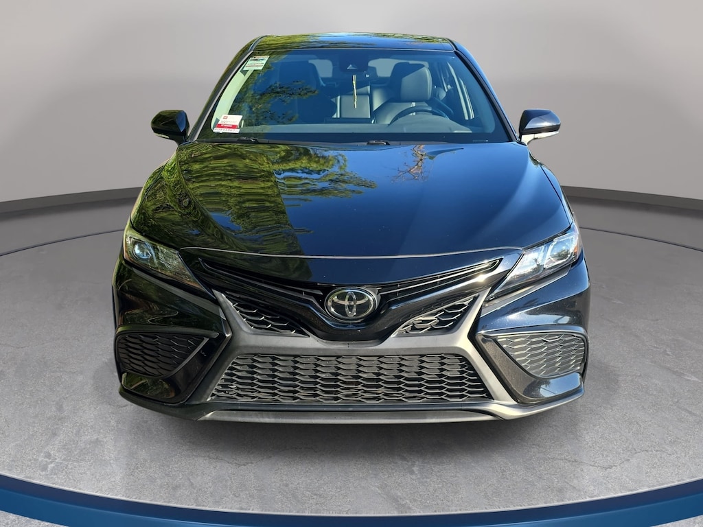 Used 2024 Toyota Camry SE SE Auto