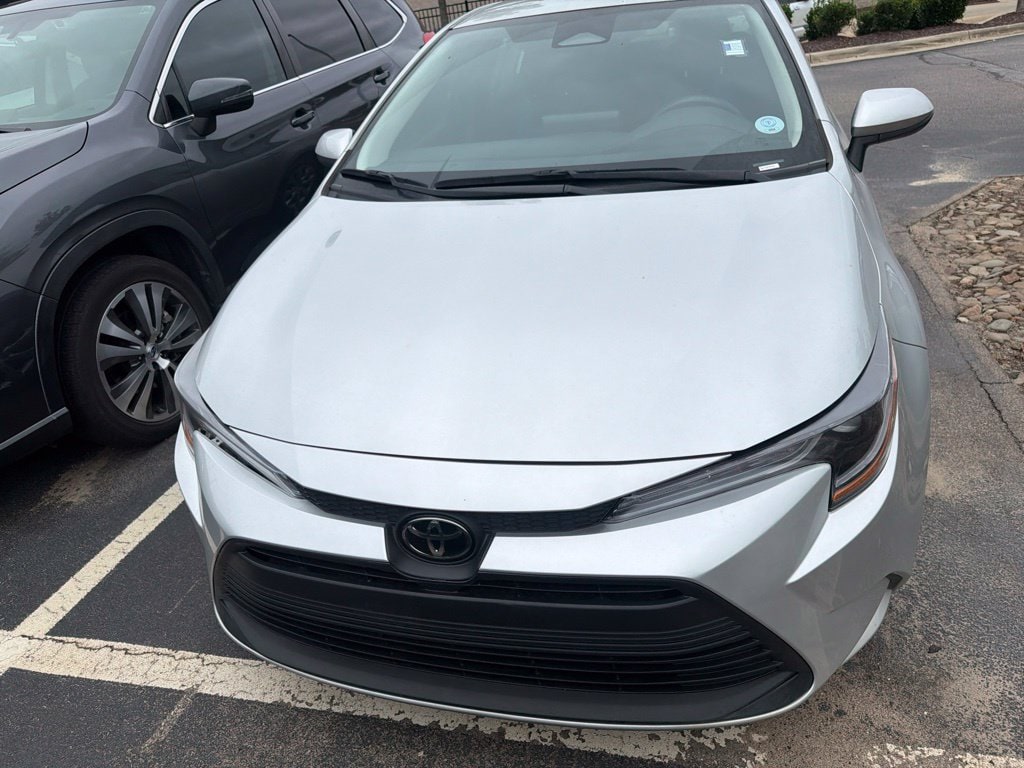 Used 2025 Toyota Corolla LE Sedan