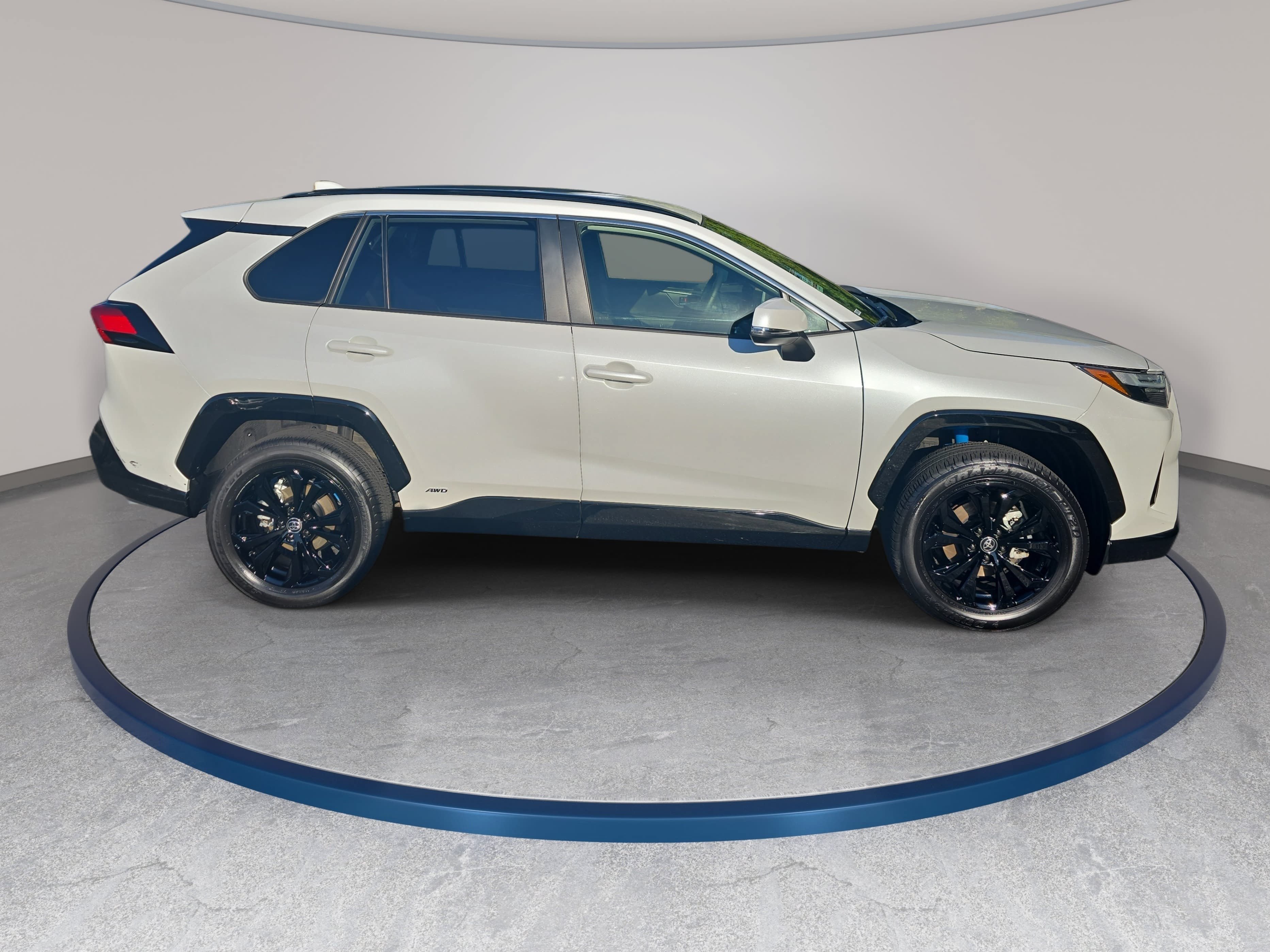 Used 2024 Toyota RAV4 Hybrid SE SUV