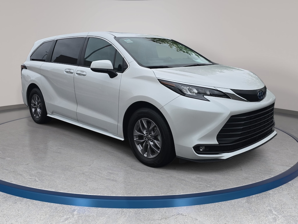 Certified 2025 Toyota Sienna XLE 8 Passenger Van Passenger Van