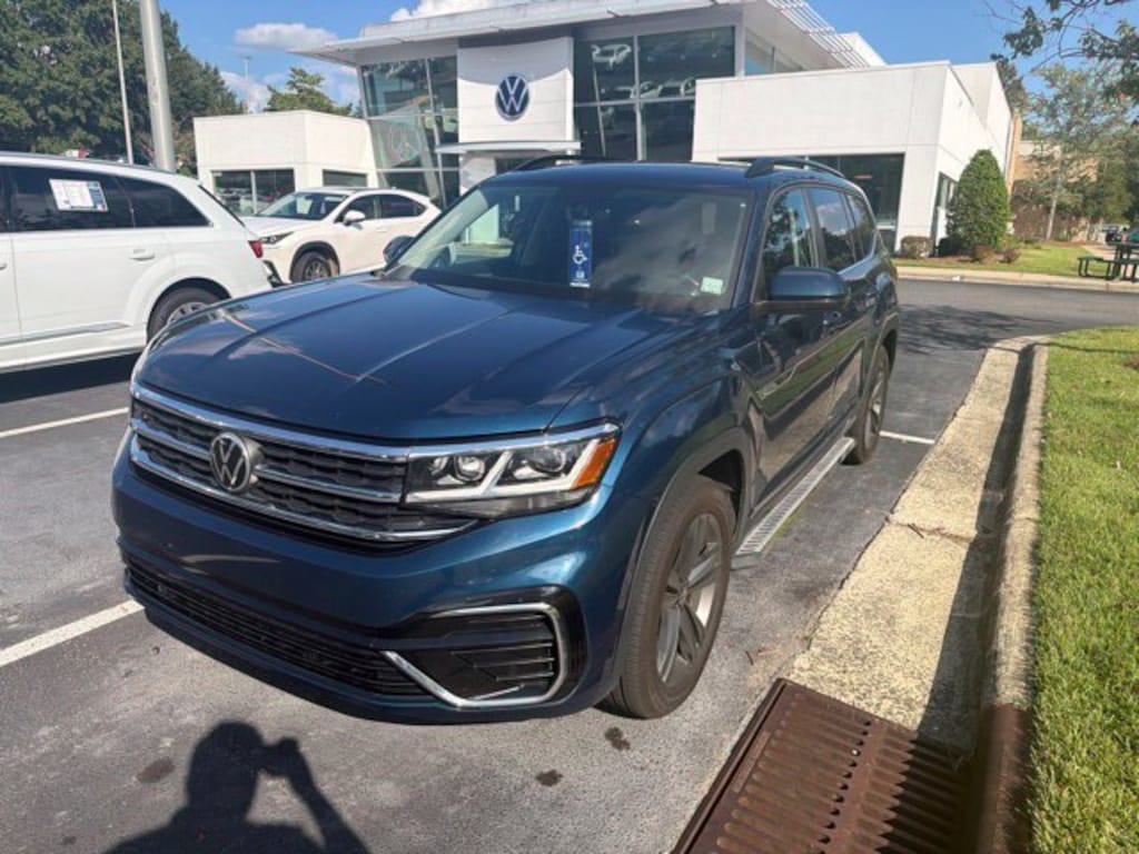 Used 2021 Volkswagen Atlas 3.6L V6 SE w/Technology R-Line SUV