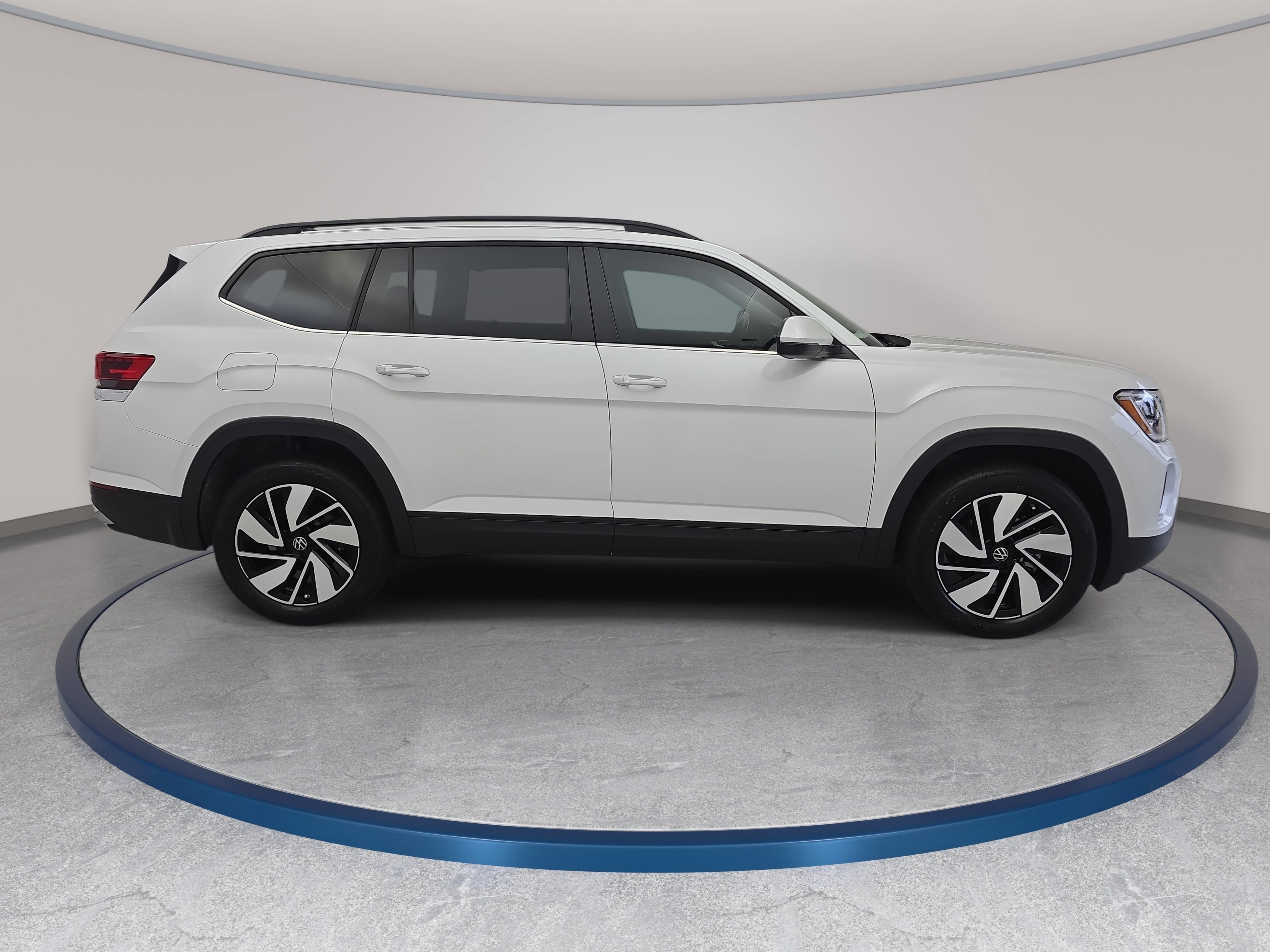 New 2026 Volkswagen Atlas SE w/Technology SUV