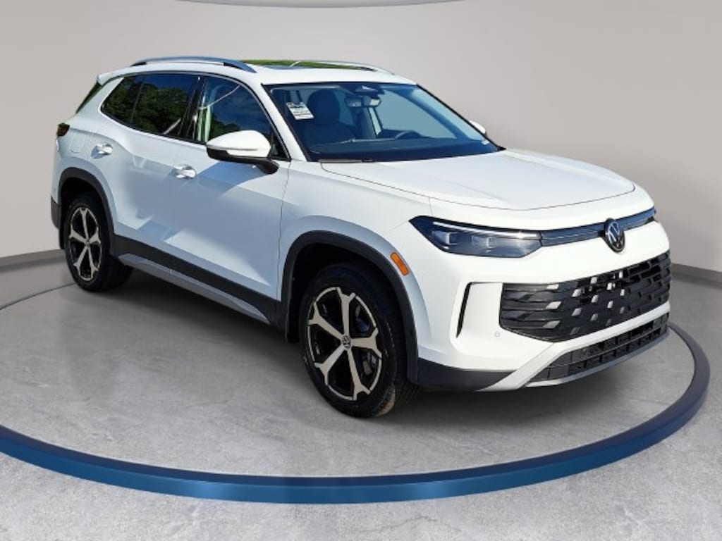 New 2026 Volkswagen Tiguan SE SUV