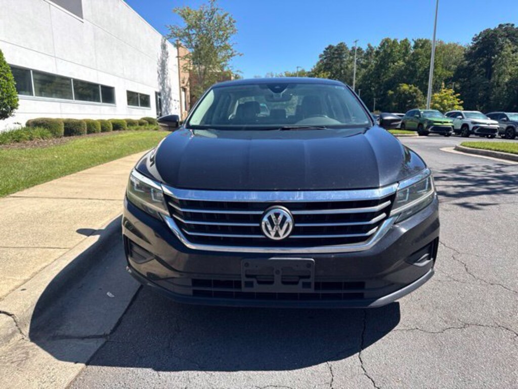 Used 2020 Volkswagen Passat 2.0T SE Sedan
