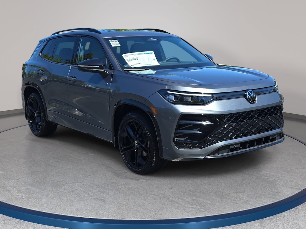 New 2026 Volkswagen Tiguan SE R-Line Black SUV