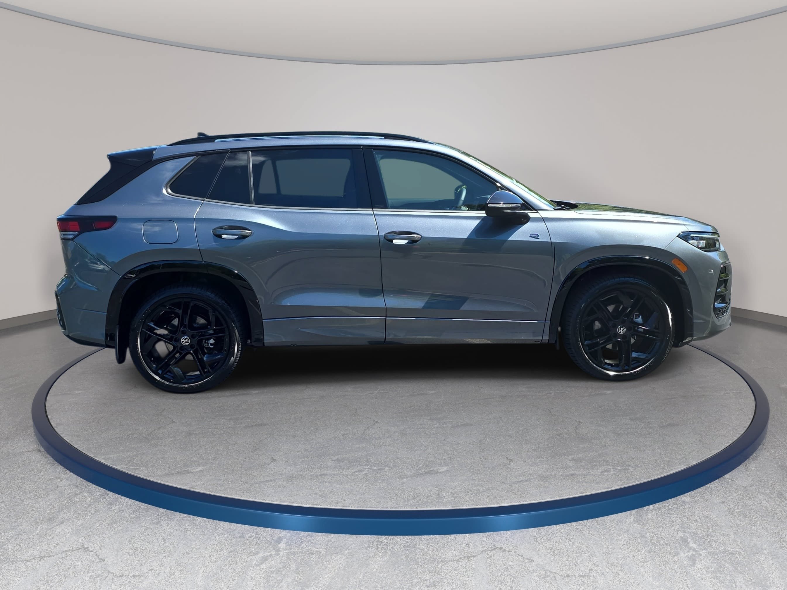 New 2026 Volkswagen Tiguan SE R-Line Black SUV