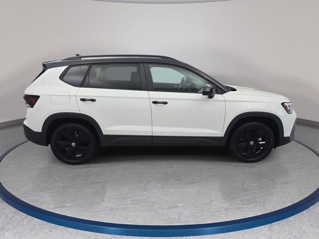 Used 2025 Volkswagen Taos 1.5T SE Black SUV