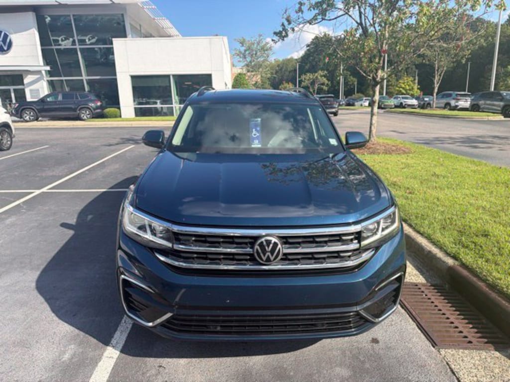 Used 2021 Volkswagen Atlas 3.6L V6 SE w/Technology R-Line SUV