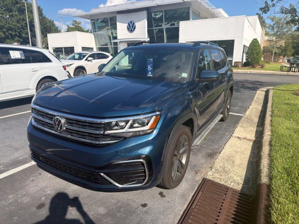 Used 2021 Volkswagen Atlas 3.6L V6 SE w/Technology R-Line SUV