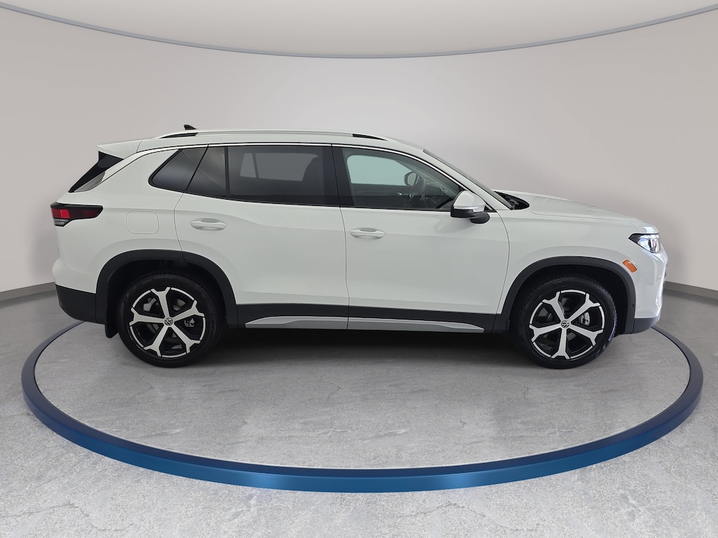 New 2026 Volkswagen Tiguan SE SE 4MOTION