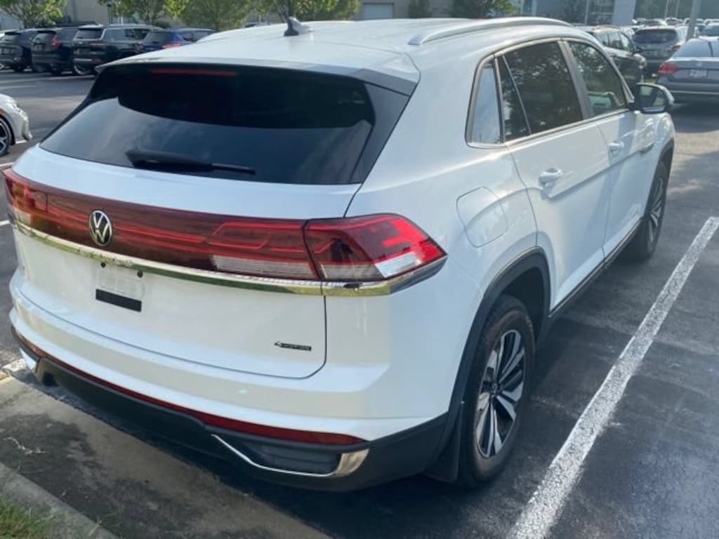 Used 2024 Volkswagen Atlas Cross Sport 2.0T SE SUV