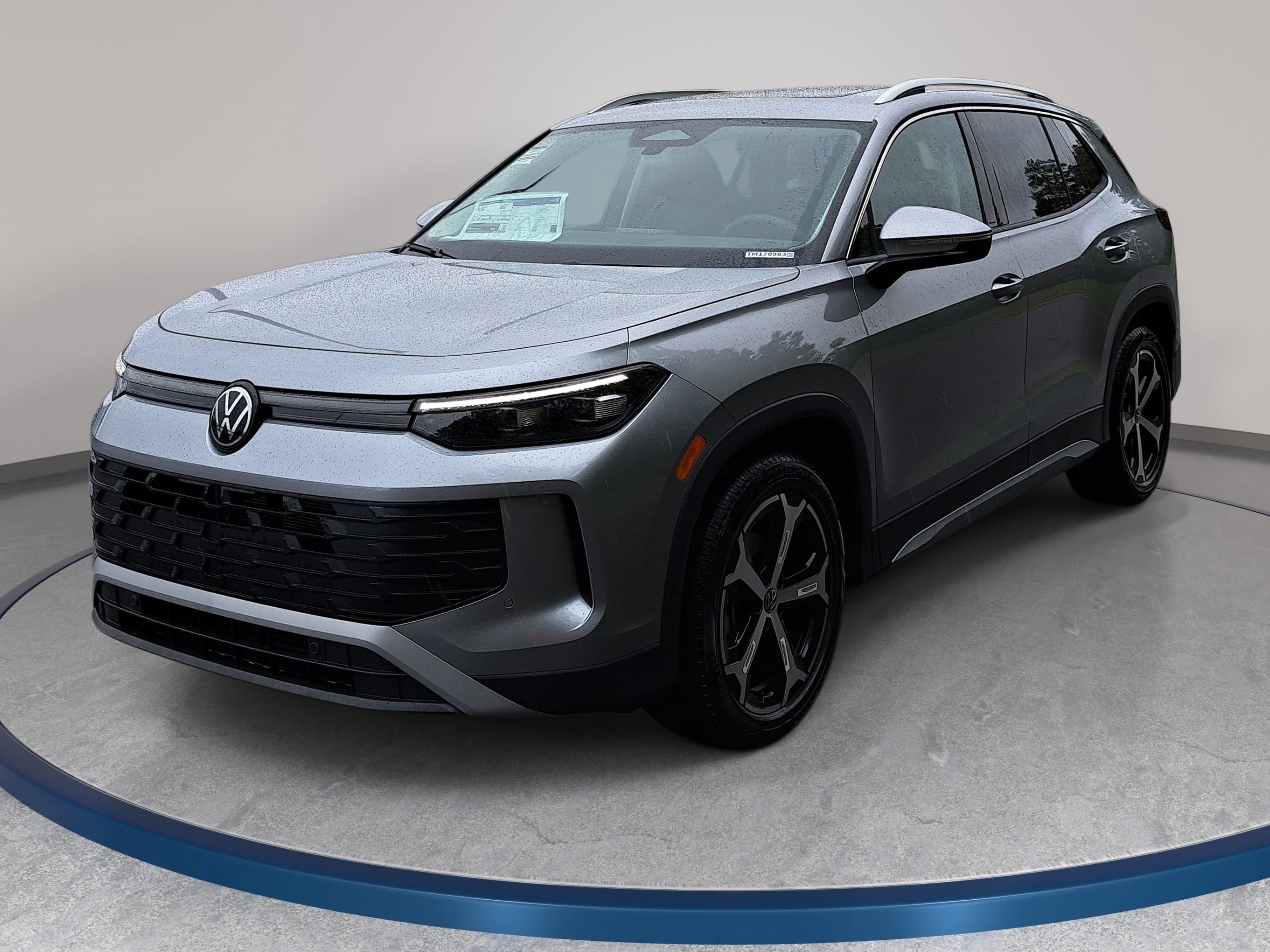 New 2026 Volkswagen Tiguan SE SUV
