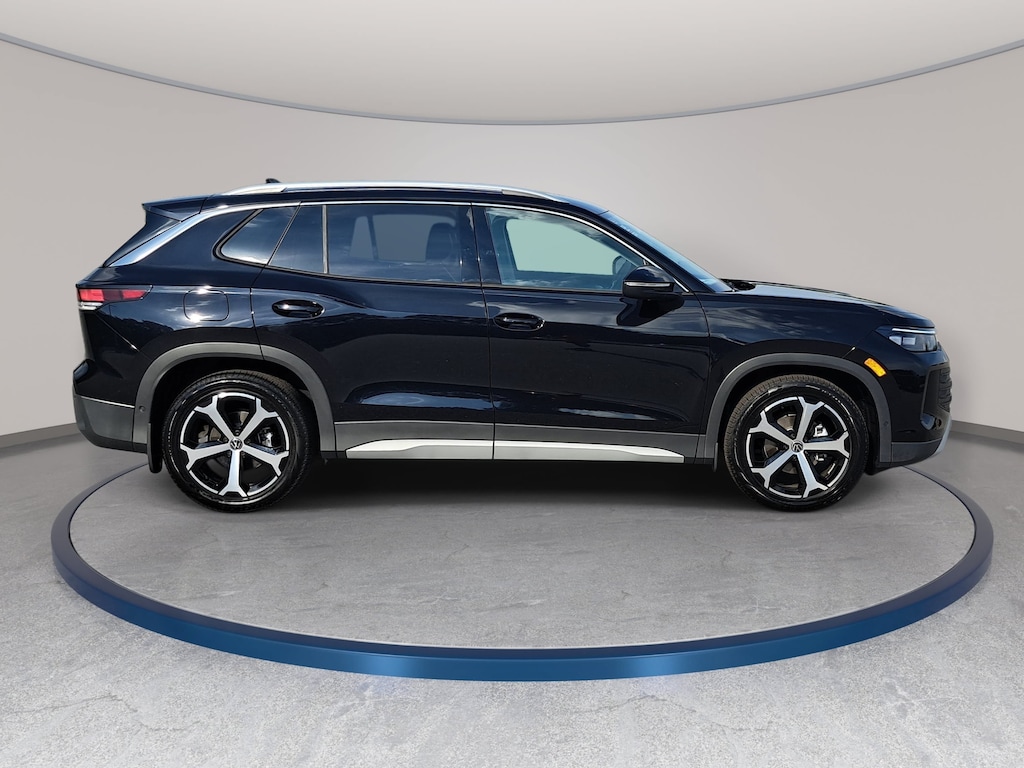 New 2026 Volkswagen Tiguan SE SUV