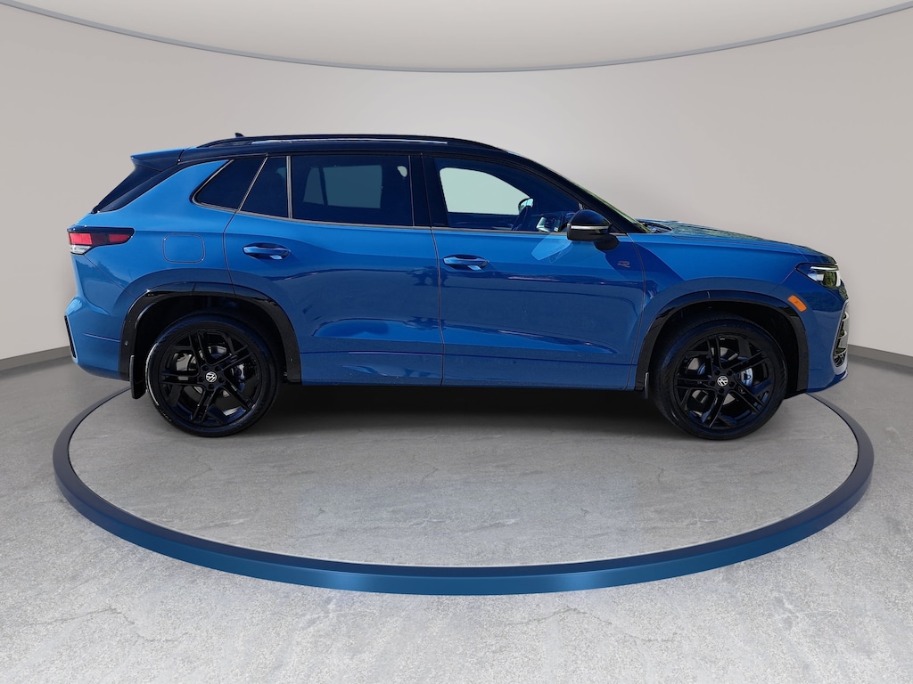 New 2026 Volkswagen Tiguan SE R-Line Black SE R-Line Black 4MOTION