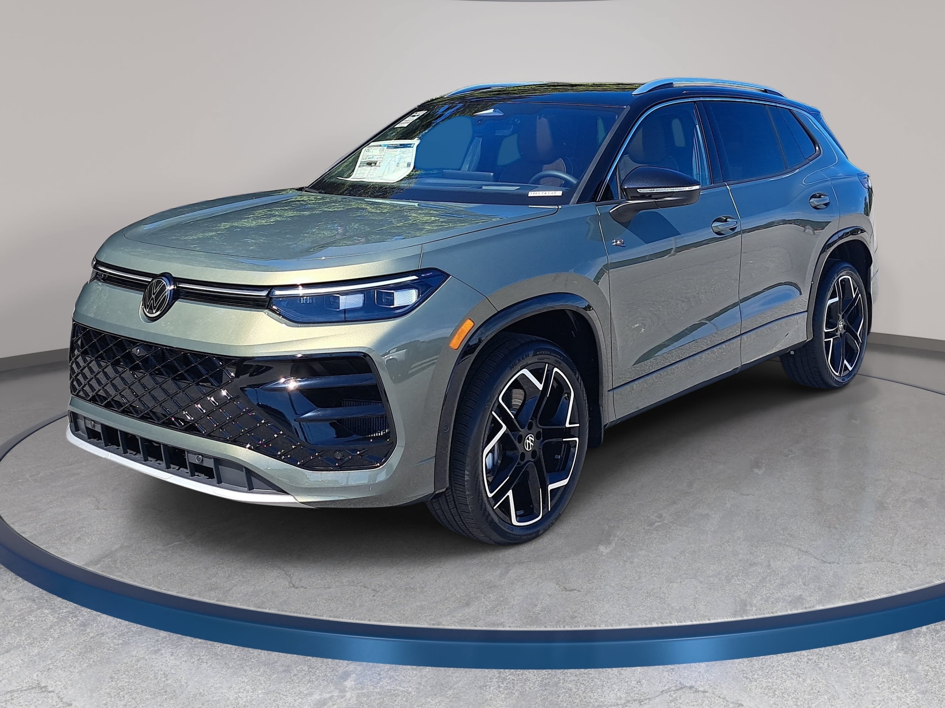 New 2026 Volkswagen Tiguan SEL R-Line Turbo SUV