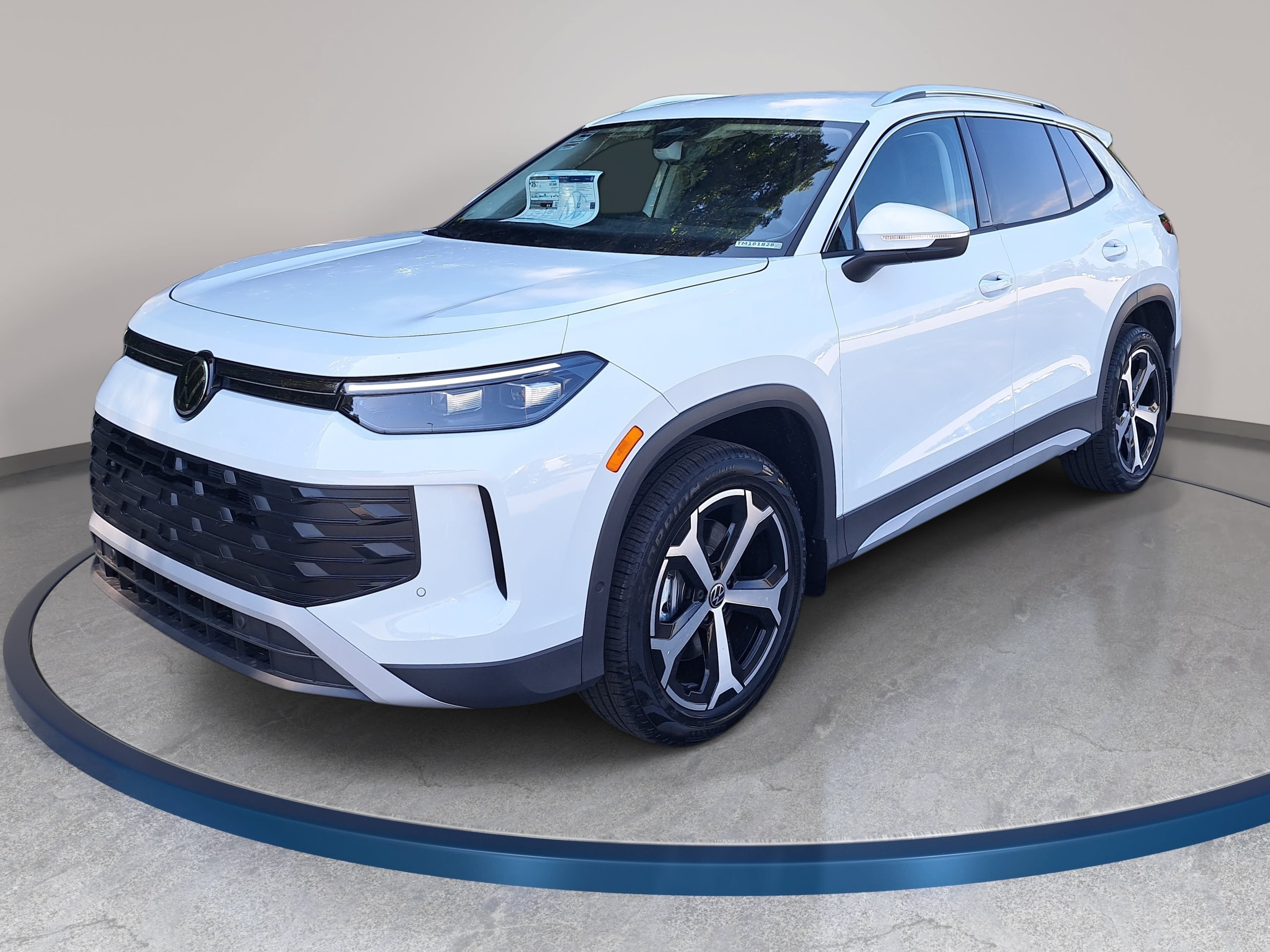 New 2026 Volkswagen Tiguan SE SUV