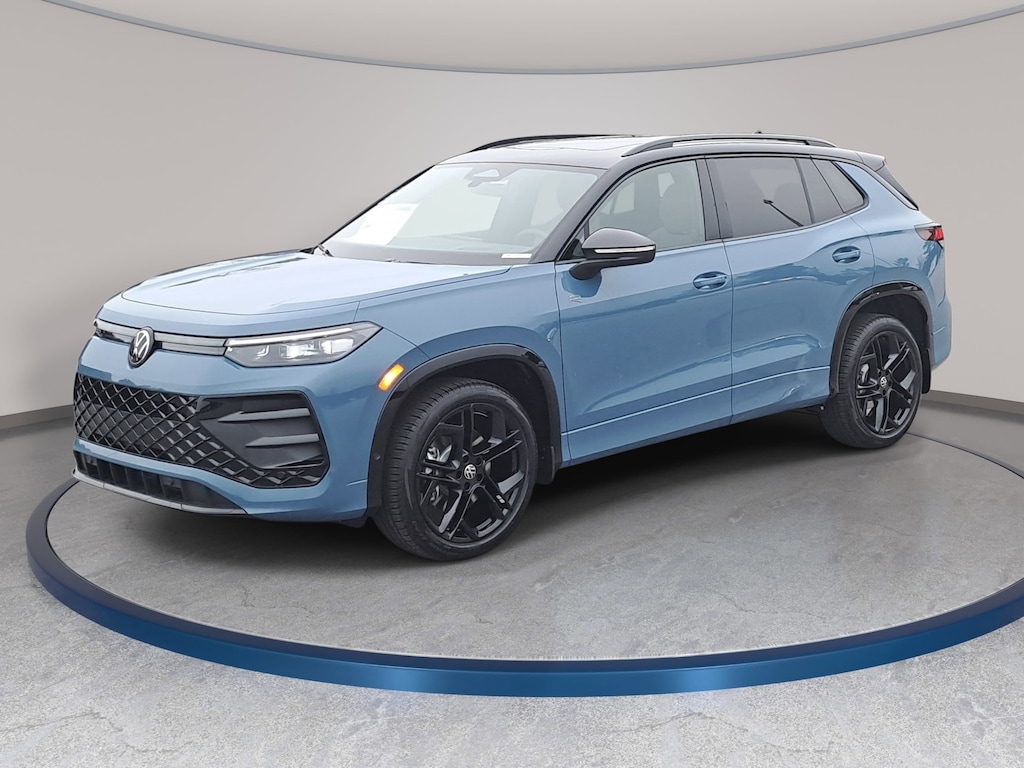 New 2026 Volkswagen Tiguan SE R-Line Black SUV