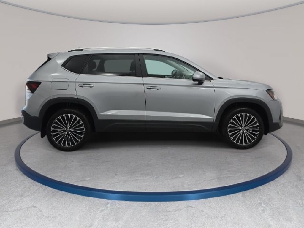 Used 2025 Volkswagen Taos 1.5T SE SUV