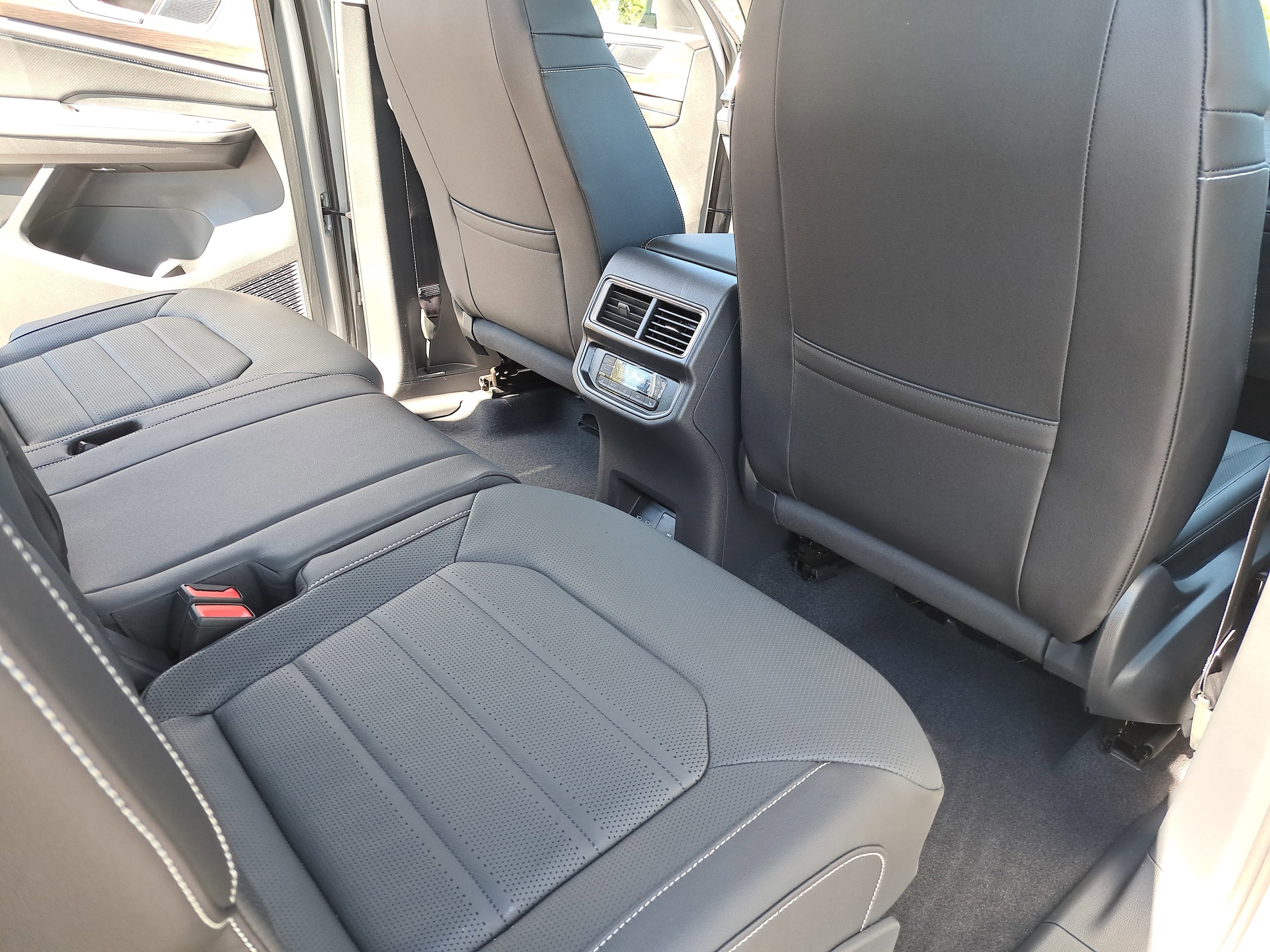 2026 Volkswagen Atlas SEL - Photo 11