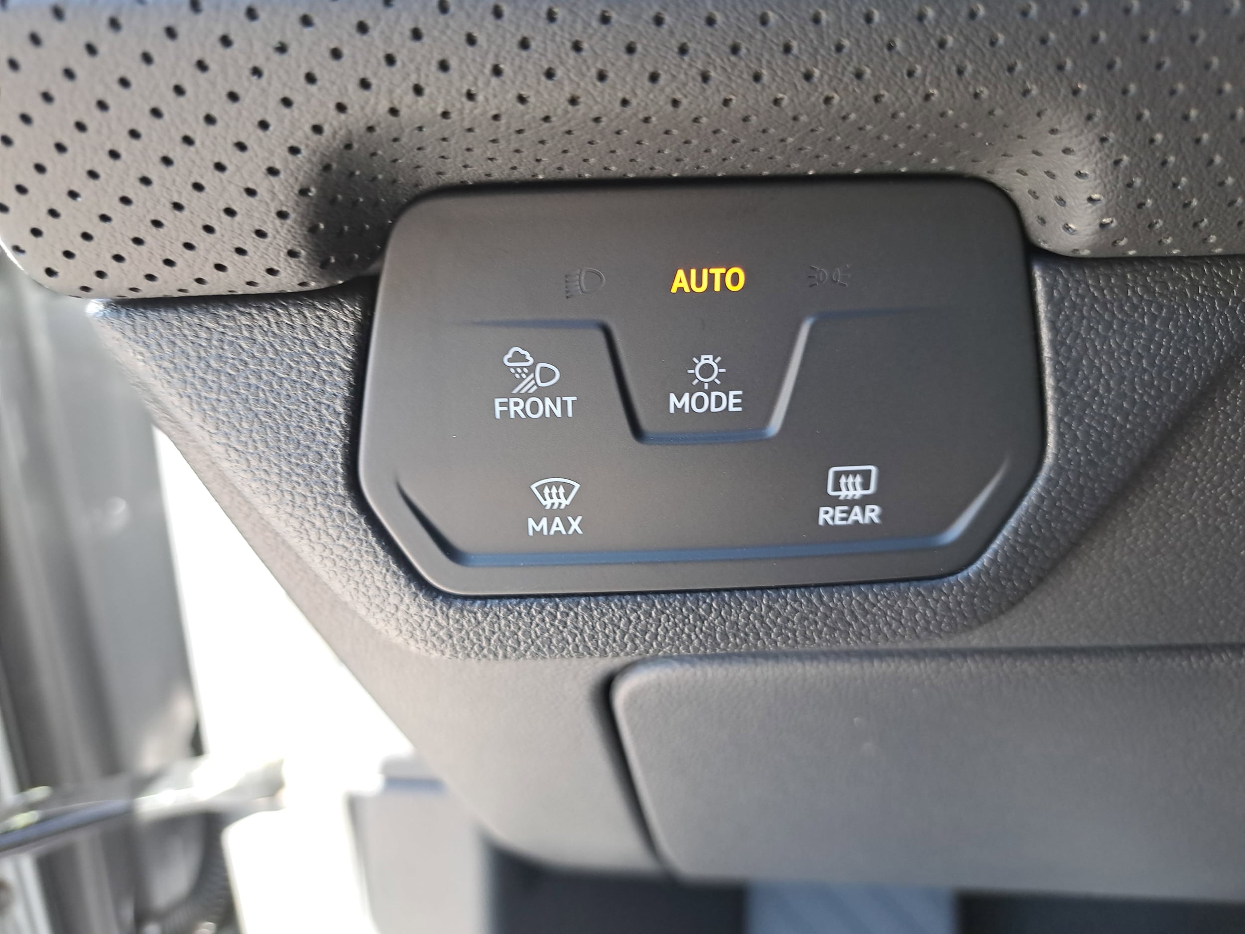 2026 Volkswagen Atlas SEL - Photo 27