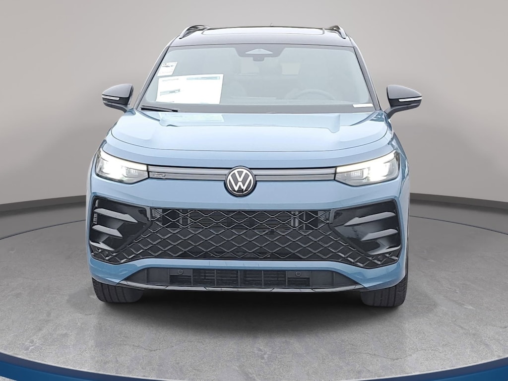 New 2026 Volkswagen Tiguan SE R-Line Black SUV