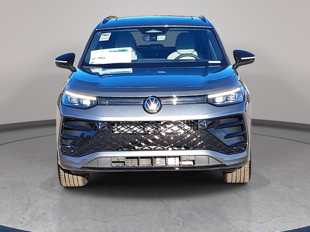 New 2026 Volkswagen Tiguan SE R-Line Black SUV
