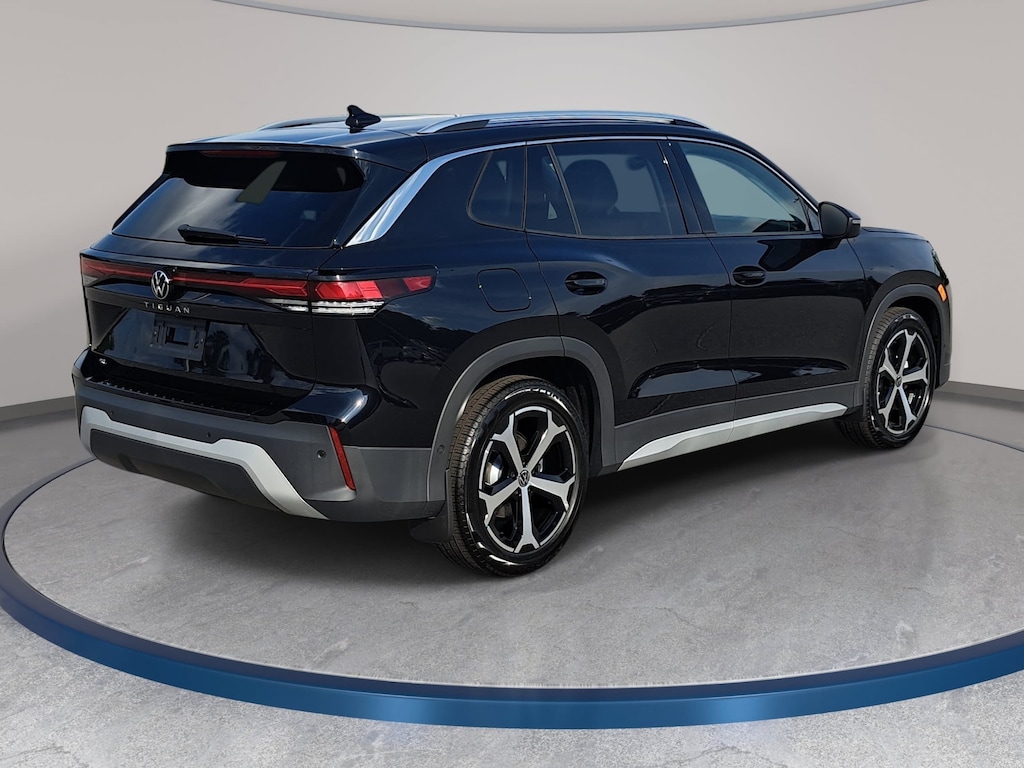 New 2026 Volkswagen Tiguan SE SUV