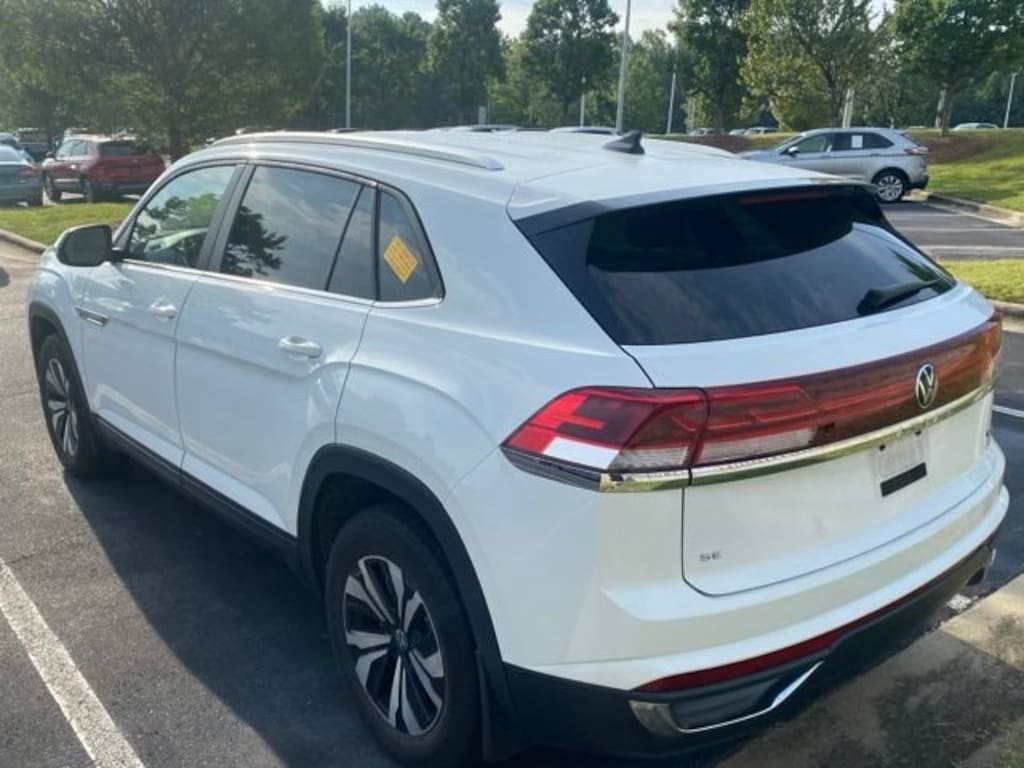 Used 2024 Volkswagen Atlas Cross Sport 2.0T SE SUV
