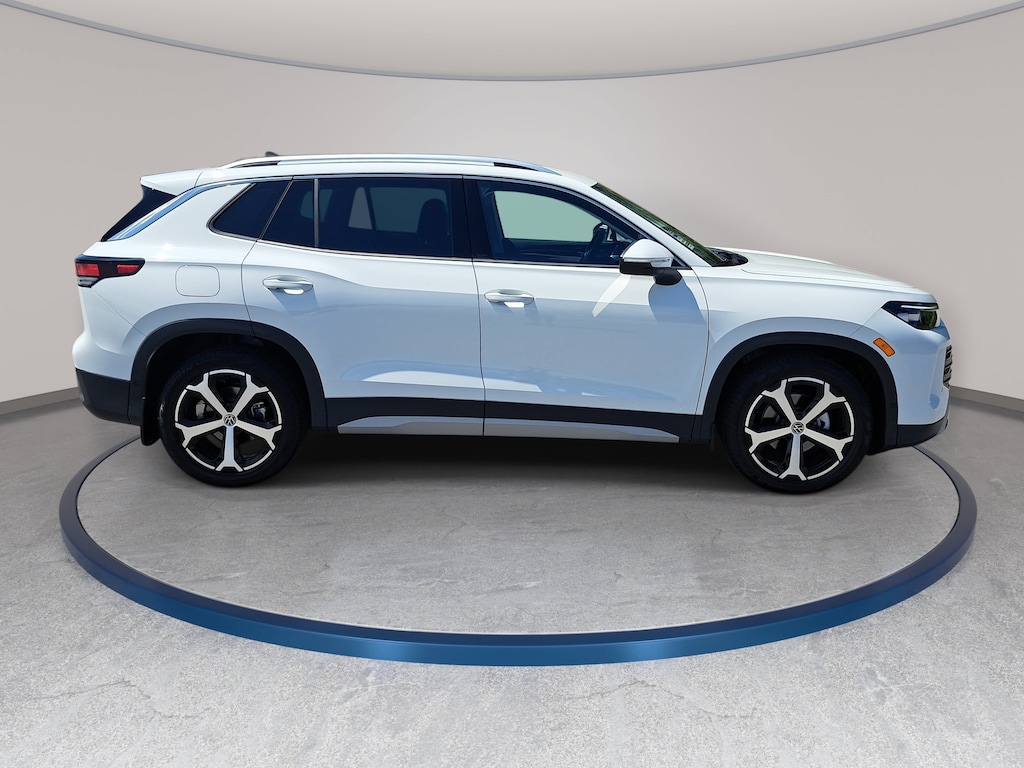 New 2026 Volkswagen Tiguan SE SE FWD