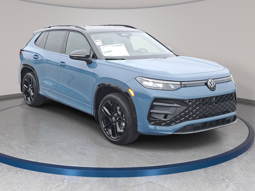 New 2026 Volkswagen Tiguan SE R-Line Black SUV