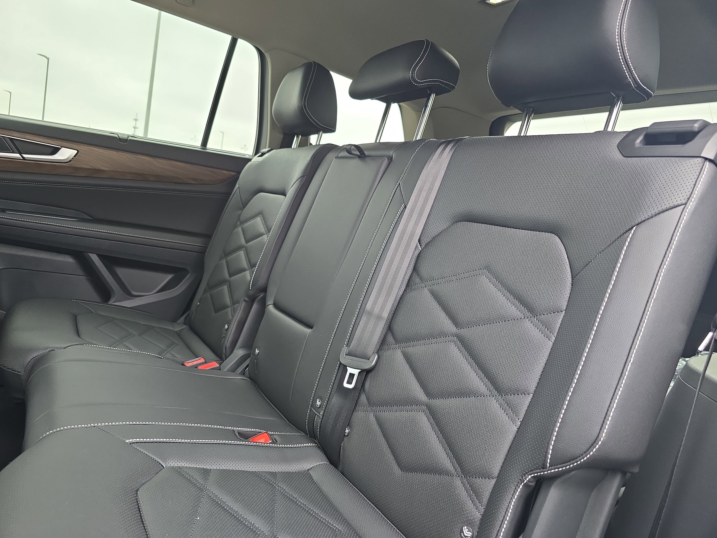 2026 Volkswagen Atlas SE w/Tech - Photo 15