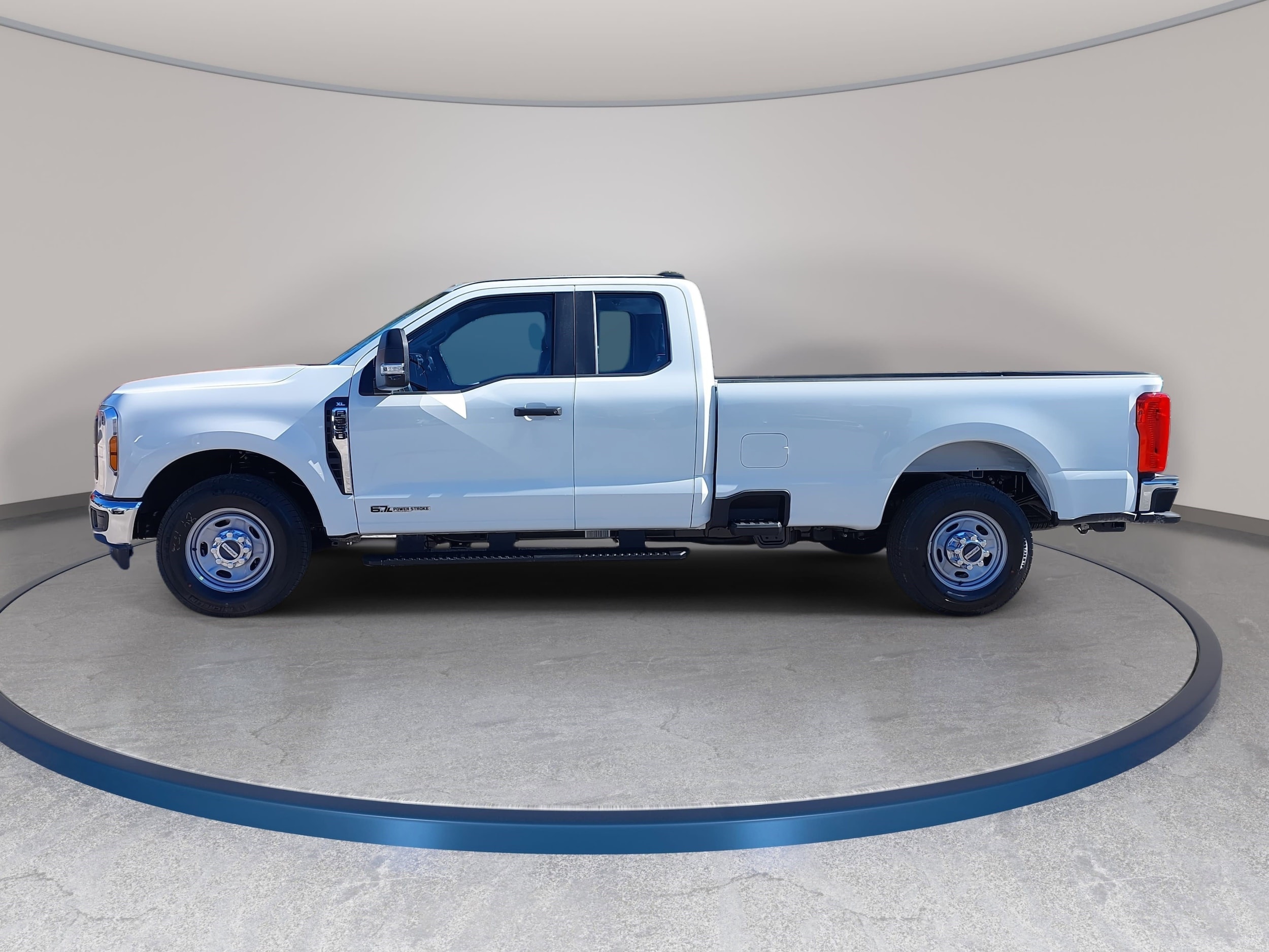 2026 Ford F-350 Super Duty XL - Photo 8