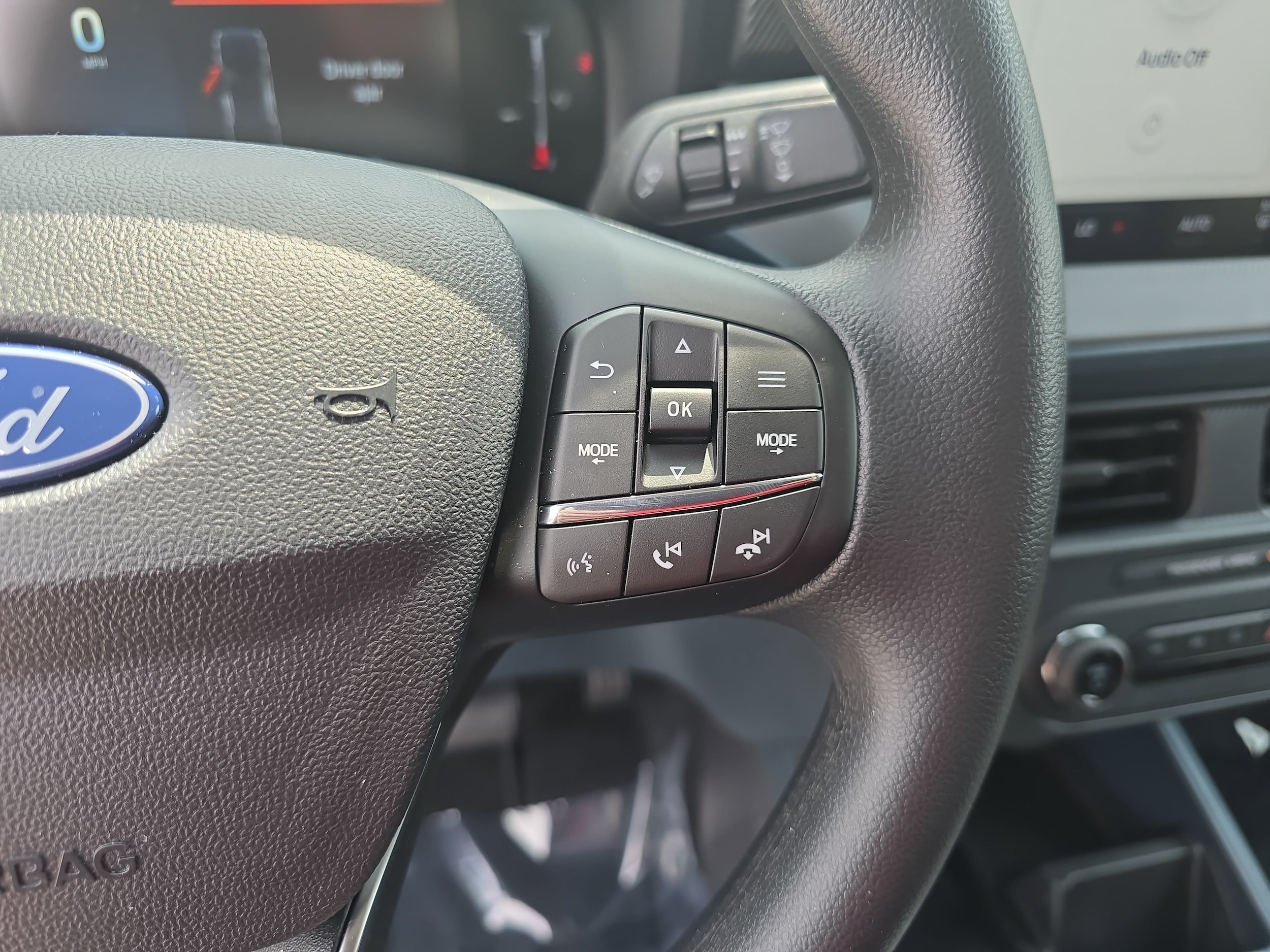 2026 Ford Maverick XLT - Photo 17