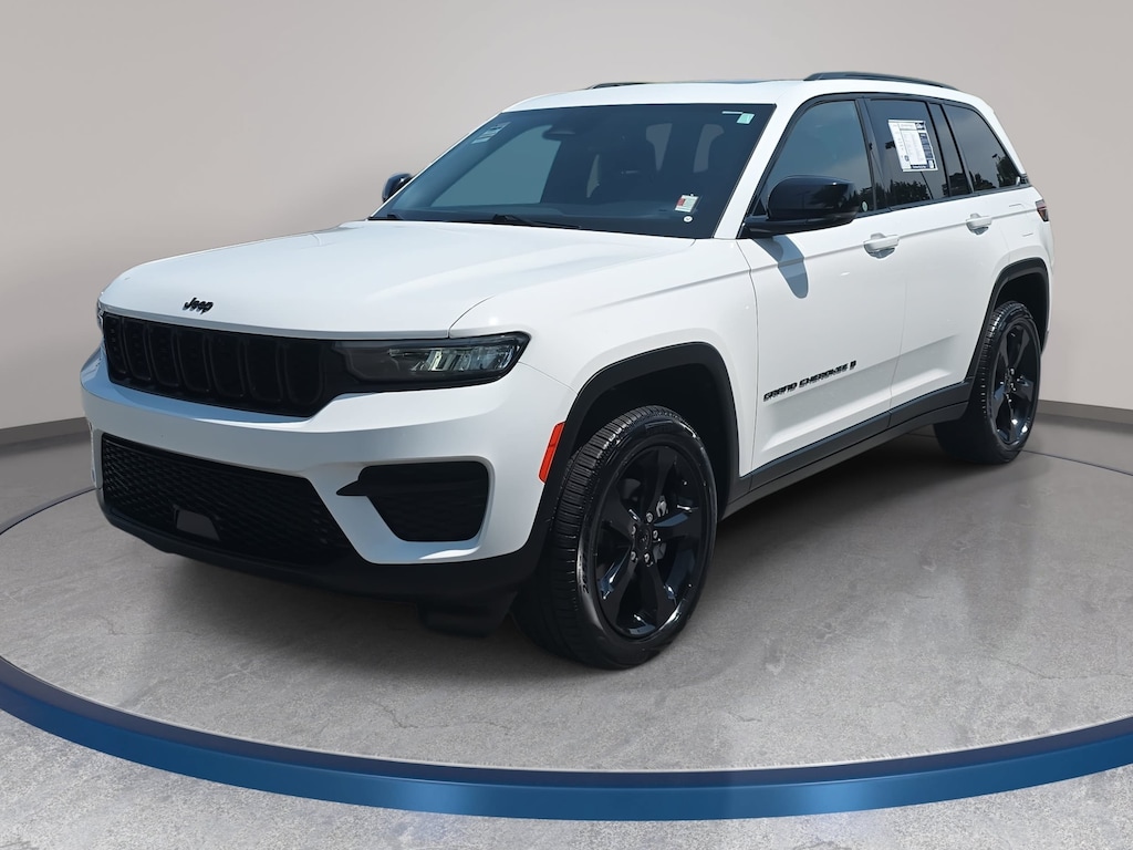 Used 2023 Jeep Grand Cherokee Altitude SUV