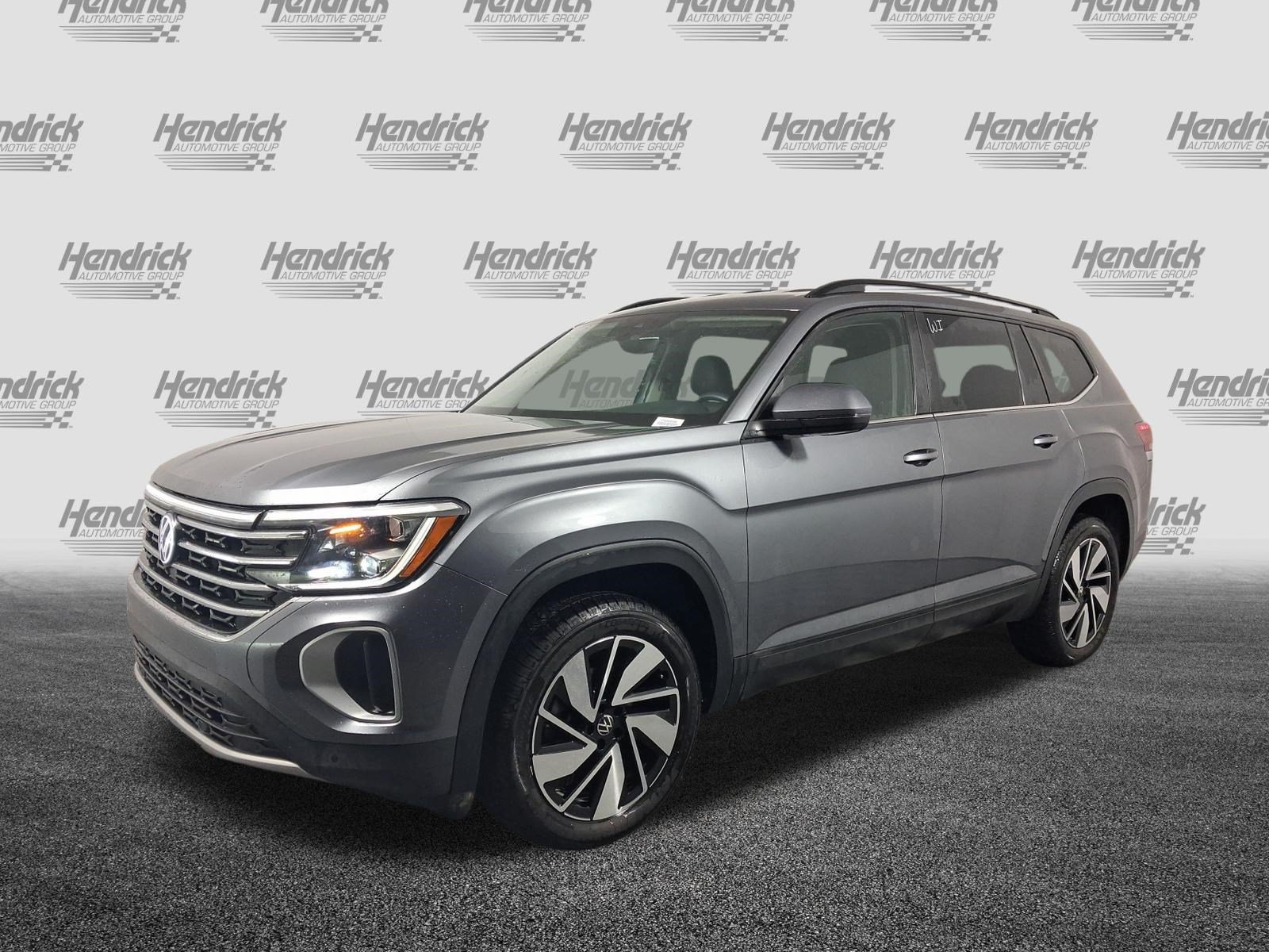 Used 2025 Volkswagen Atlas 2.0T SE w/Technology SUV