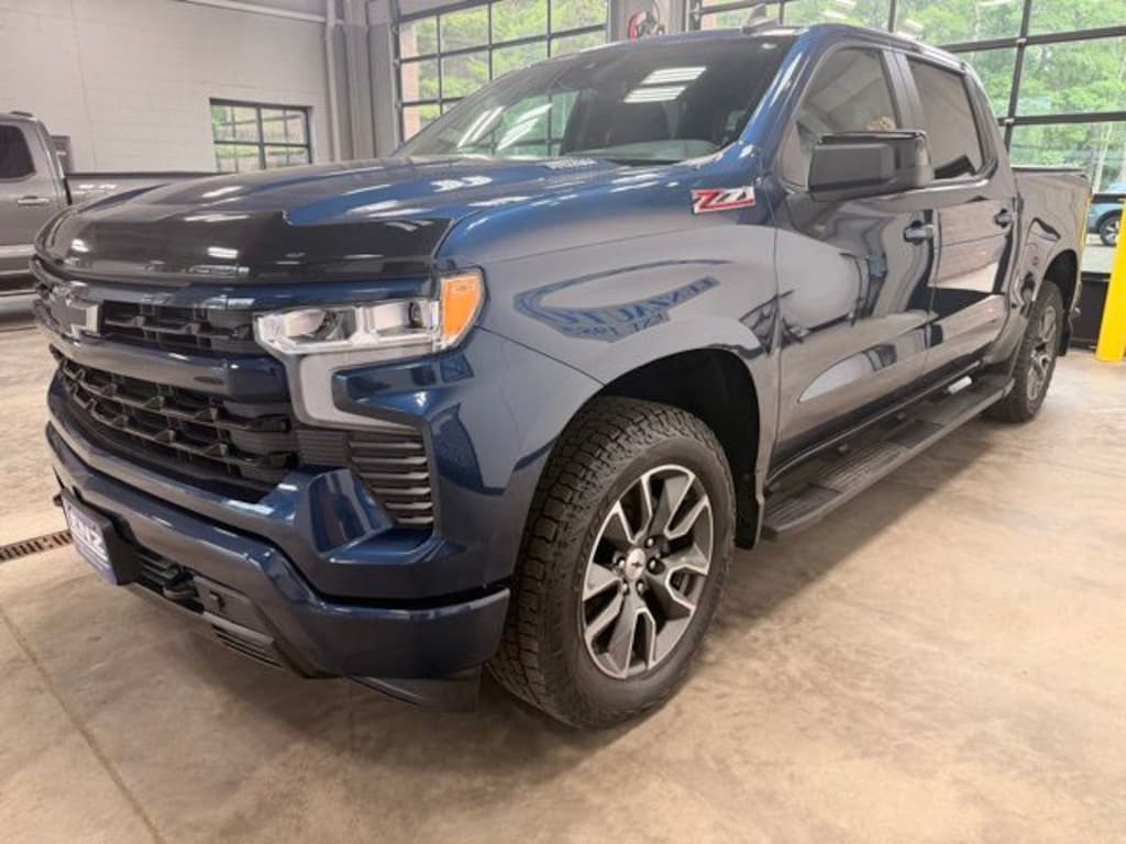 Used 2022 Chevrolet Silverado 1500 4x4 Crew Cab RST Truck