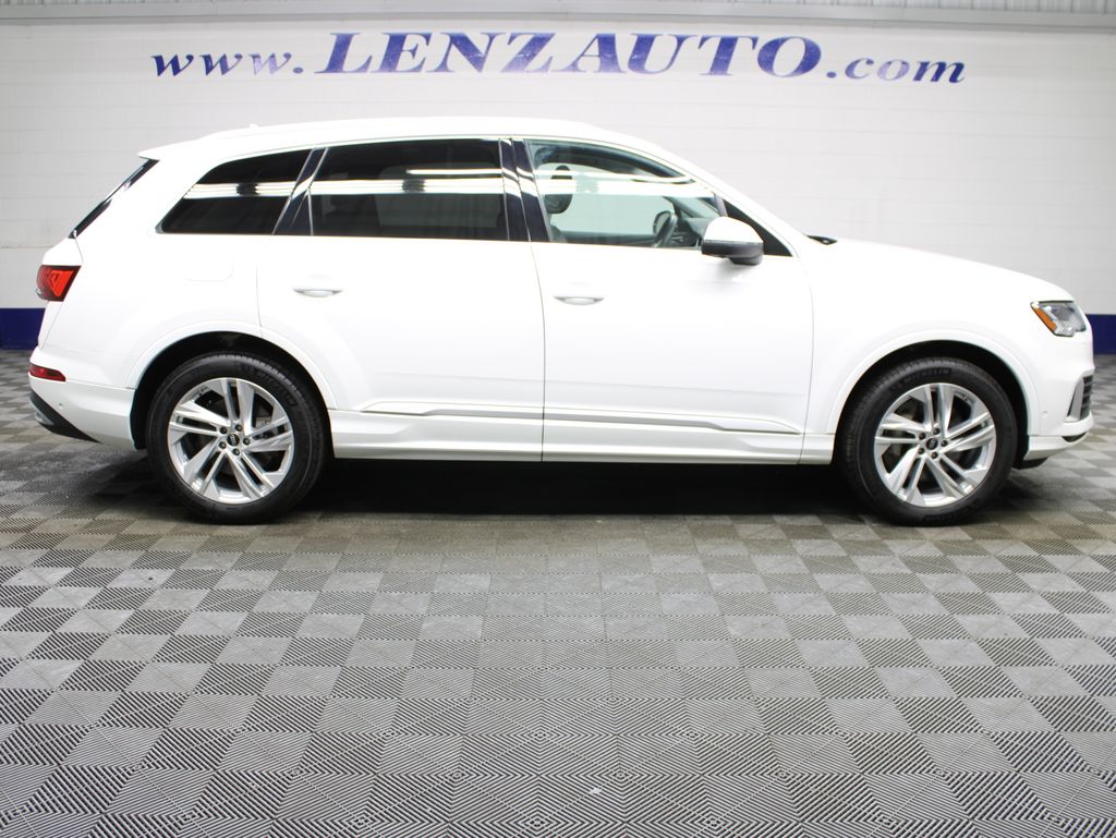 Used 2024 Audi Q7 45 Premium Plus AWD SUV
