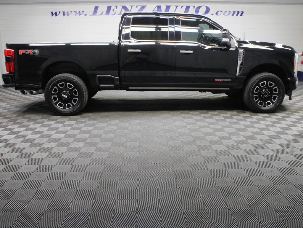 Used 2023 Ford F-250SD 4x4 Crew Cab Limited Truck