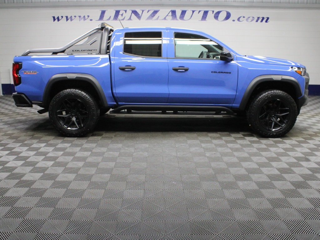 Used 2025 Chevrolet Colorado 4x4 Crew Cab Trail Boss Truck