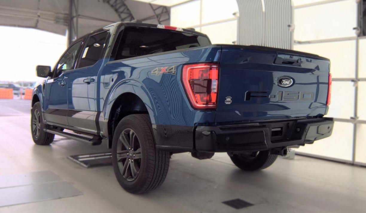 Used 2023 Ford F-150 XLT V8 HERITAGE EDITION PANO ROOF XLT 4WD SuperCrew 5.5 Box