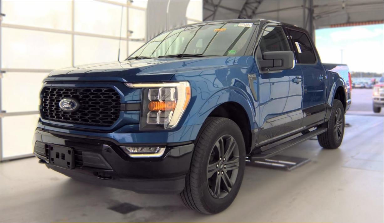 Used 2023 Ford F-150 XLT V8 HERITAGE EDITION PANO ROOF XLT 4WD SuperCrew 5.5 Box