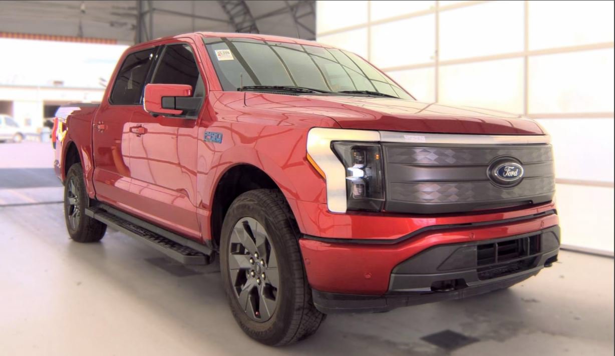 Used 2023 Ford F-150 Lightning LARIAT LARIAT 4WD SuperCrew 5.5 Box