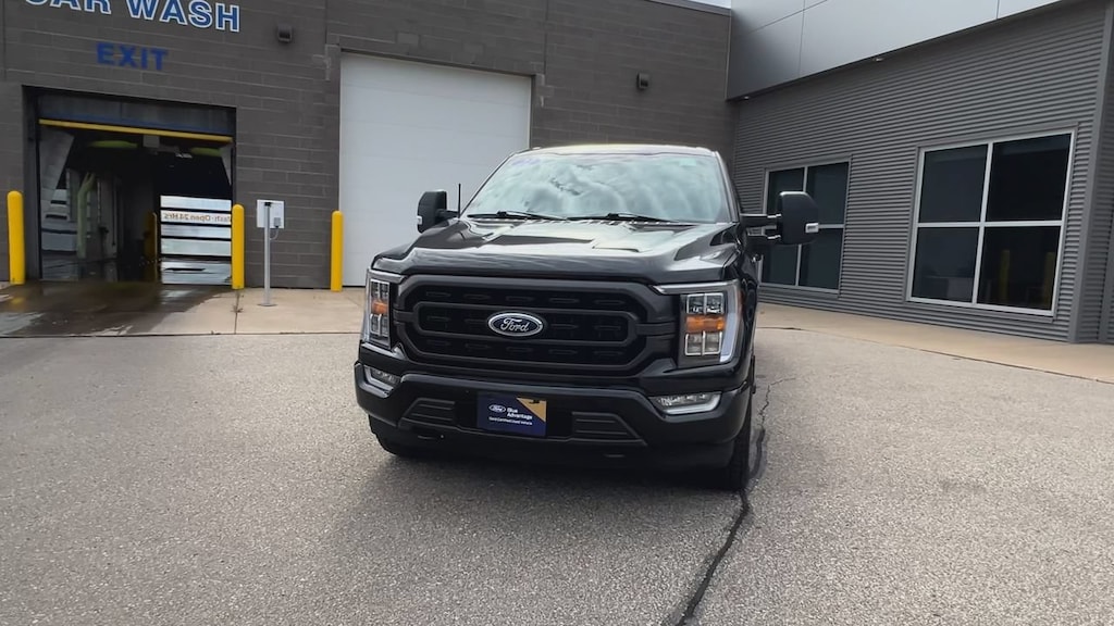 Used 2022 Ford F-150 XLT 4WD SuperCrew 5.5 Box Truck SuperCrew Cab