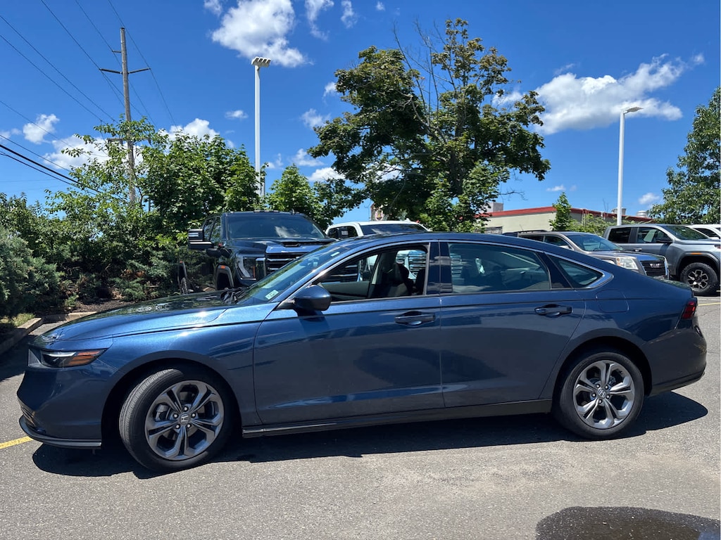 Used 2024 Honda Accord EX CVT