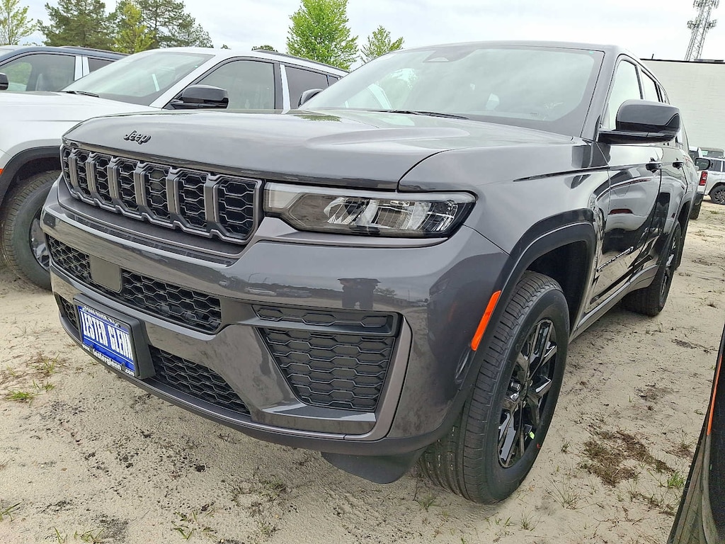 New 2026 Jeep Grand Cherokee Laredo Altitude Sport Utility