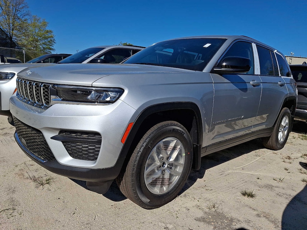 New 2026 Jeep Grand Cherokee Laredo X Sport Utility