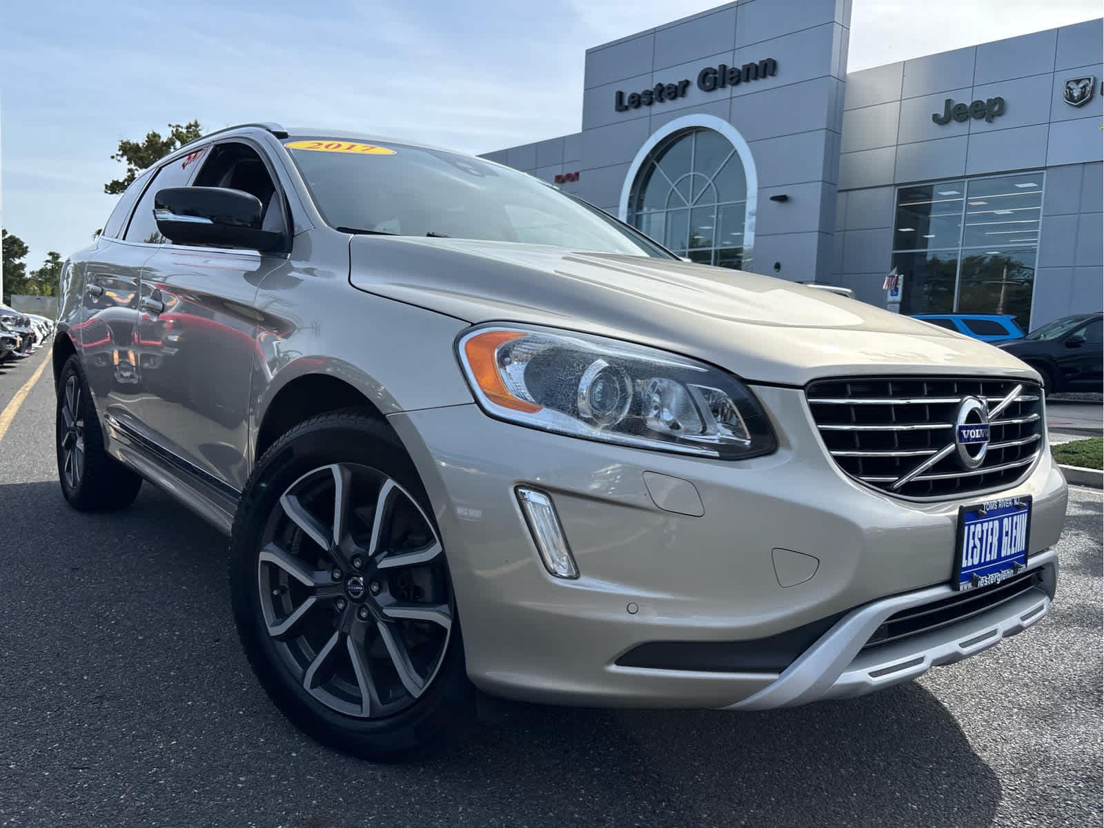 Used 2017 Volvo XC60 T6 Dynamic with VIN YV449MRR4H2025206 for sale in Toms River, NJ